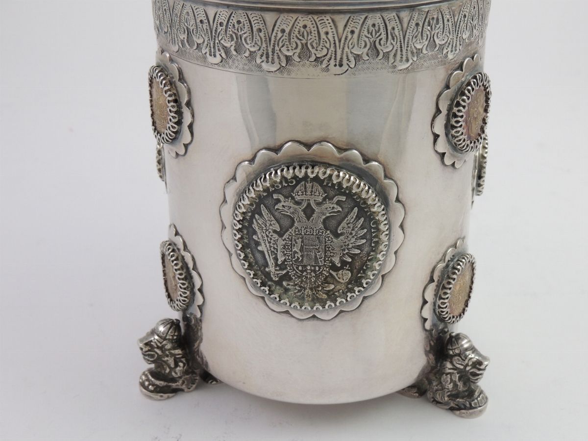Tankard in Argento 835/1000 con Inserite Monete D'oro
