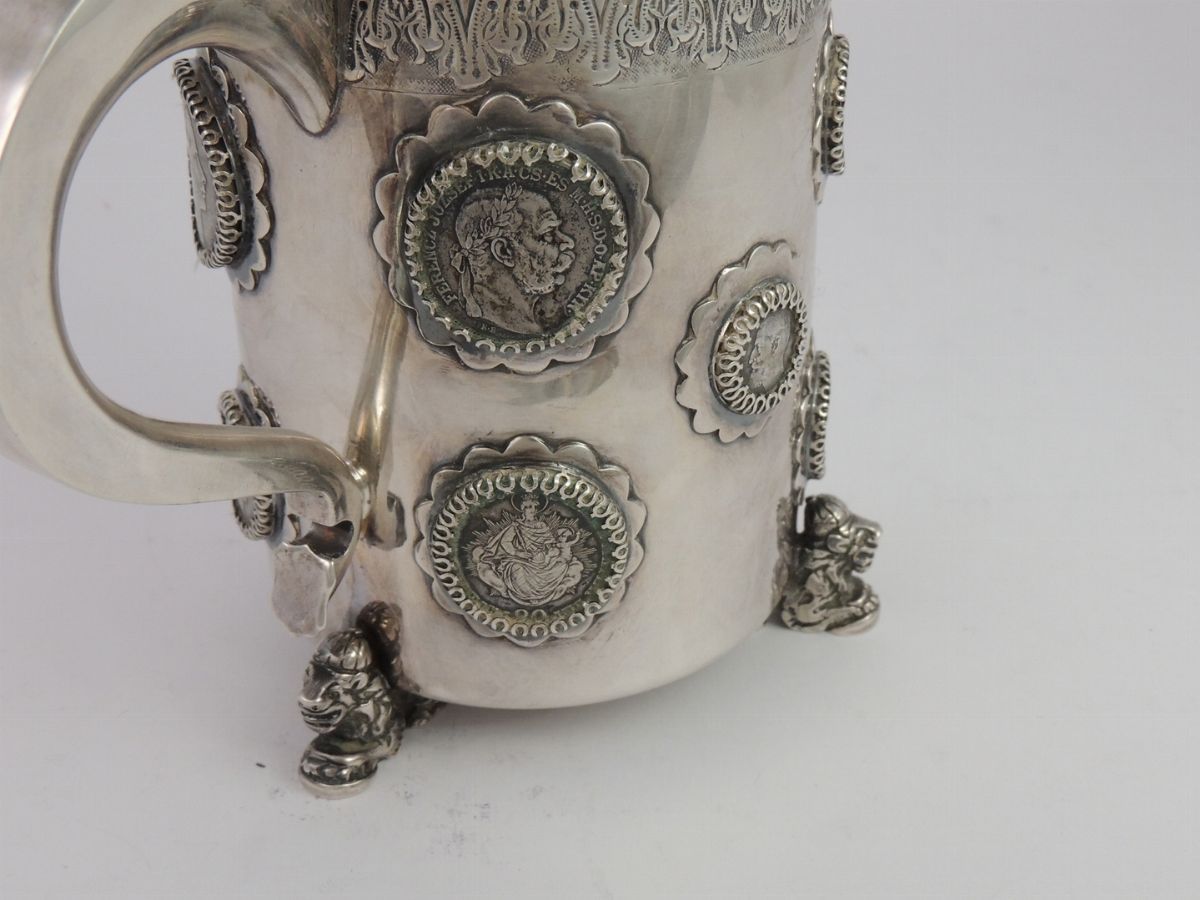 Tankard in Argento 835/1000 con Inserite Monete D'oro
