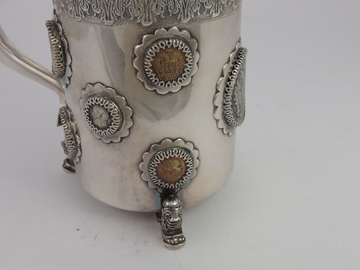 Tankard in Argento 835/1000 con Inserite Monete D'oro