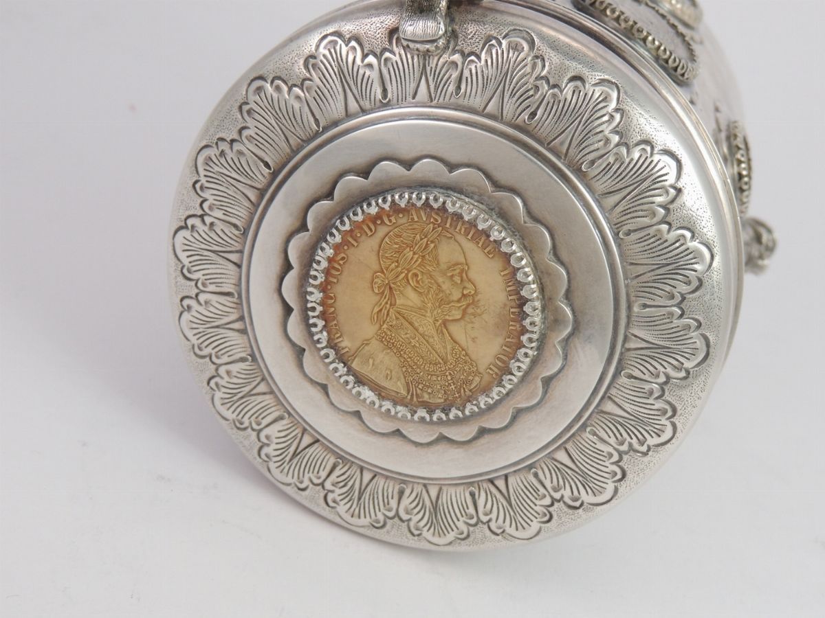 Tankard in Argento 835/1000 con Inserite Monete D'oro