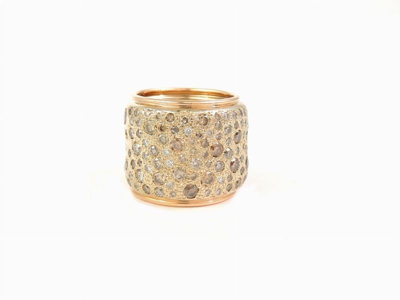 Anello a Fascia Pomellato in Oro Rosa e Bianco con Diamanti Incolori e Fancy Colour