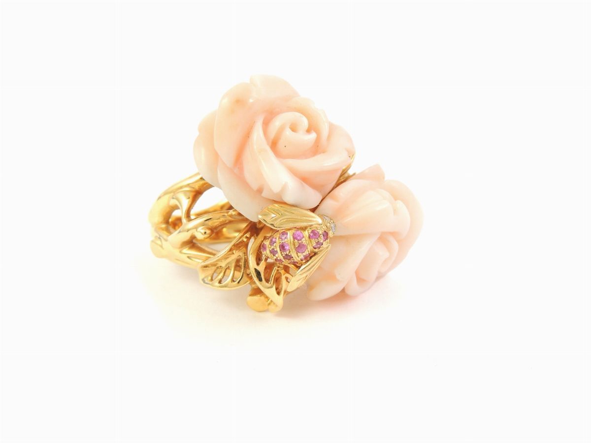 Anello Dior in Oro Giallo, Diamanti, Rubini e Coralli Rosa