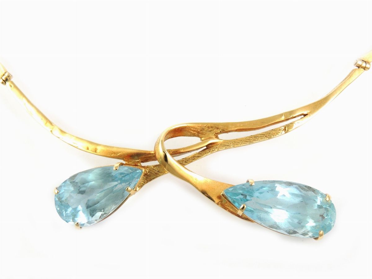 Demi Parure Girocollo Semirigido e Anello in Oro Giallo e Topazi Azzurri
