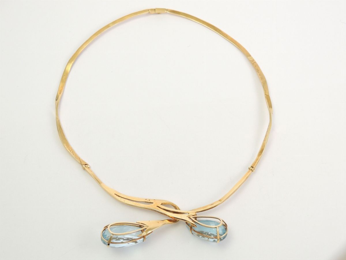 Demi Parure Girocollo Semirigido e Anello in Oro Giallo e Topazi Azzurri