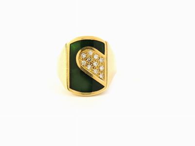 Anello a Fascia in Oro Giallo, Diamanti e Smalto Verde