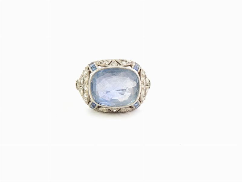 Anello in Oro Bianco, Diamanti e Zaffiri