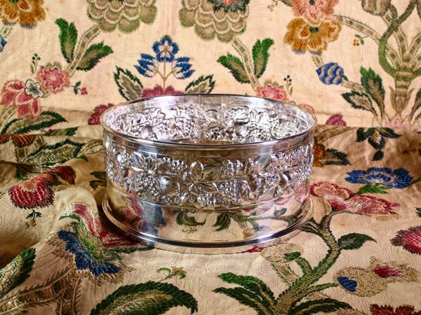 A silver grapes basket, Brandimarte  - Auction Furniture and Paintings from Palazzo al Bosco and from other private property - Maison Bibelot - Casa d'Aste Firenze - Milano