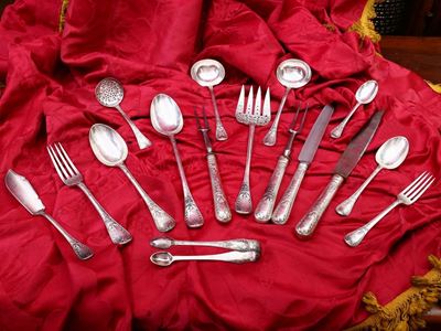 Importante Servito di Posate in Argento