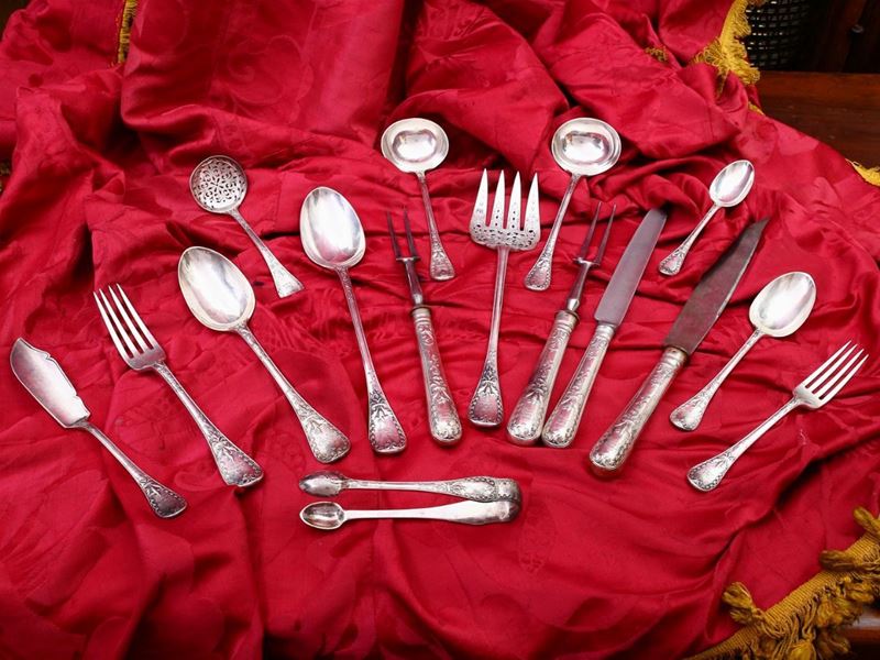 Importante Servito di Posate in Argento