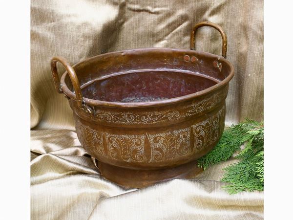 A ancient copper basin  - Auction Furniture and Paintings from Palazzo al Bosco and from other private property - Maison Bibelot - Casa d'Aste Firenze - Milano