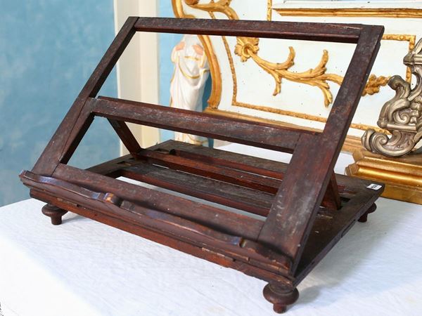 A softwood book stand  (early 20th centruy)  - Auction Furniture and Paintings from Palazzo al Bosco and from other private property - Maison Bibelot - Casa d'Aste Firenze - Milano
