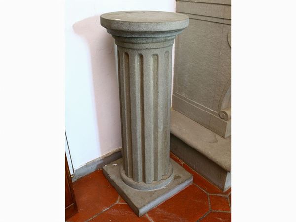 A stone column  - Auction Furniture and Paintings from Palazzo al Bosco and from other private property - Maison Bibelot - Casa d'Aste Firenze - Milano