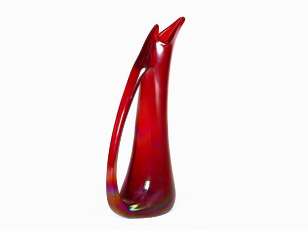 A Ansa Volante vase in red glass with iridised surface  (Murano, 1960)  - Auction Only Glass - Maison Bibelot - Casa d'Aste Firenze - Milano