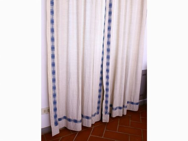 Three pair of curtains  - Auction Furniture and Paintings from Palazzo al Bosco and from other private property - Maison Bibelot - Casa d'Aste Firenze - Milano
