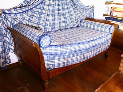 Letto Singolo a Barca in Noce