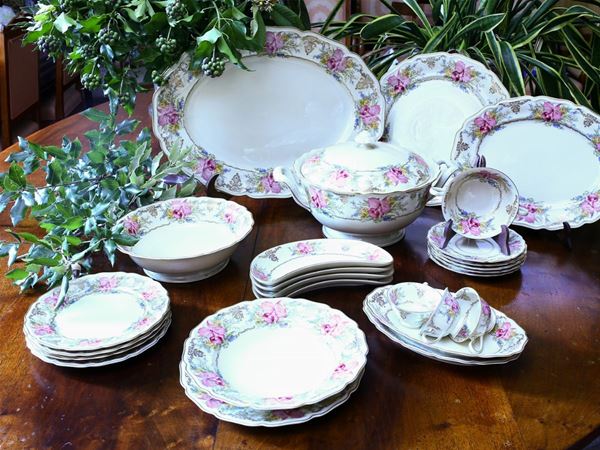 A Rosental porcelain plates service
