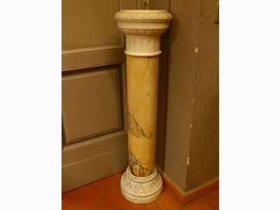 Colonna in Marmo