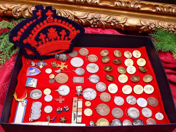 A miscellaneous ancient of buttons, medals and coins