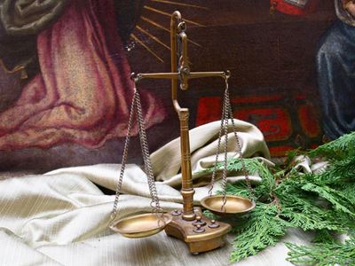 Antica Bilancia di Precisione con Pesi