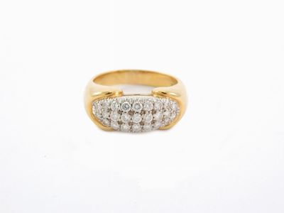 Anello in Oro Giallo e Bianco con Diamanti