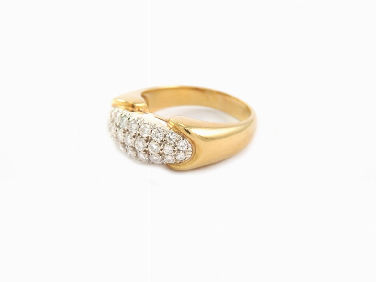 Anello in Oro Giallo e Bianco con Diamanti