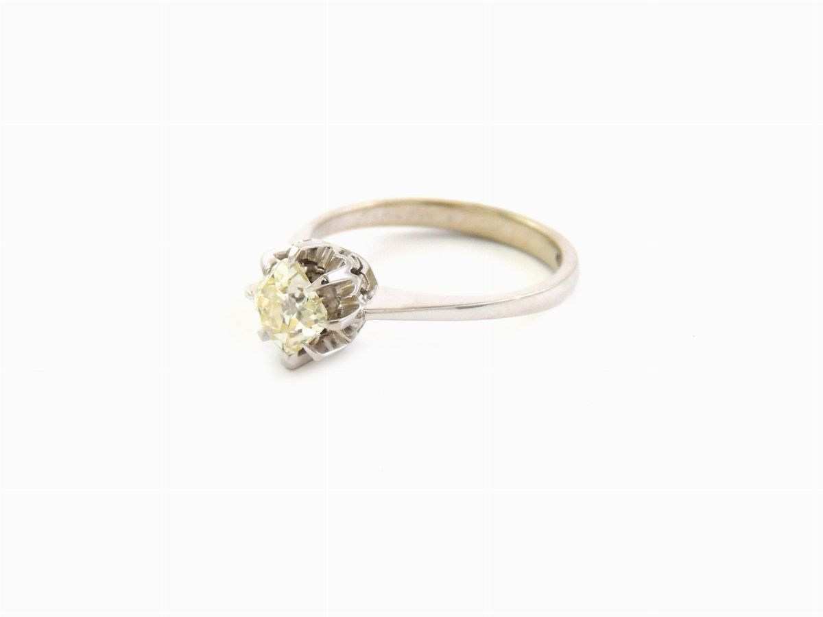 Anello Solitario in Oro Bianco con Diamante