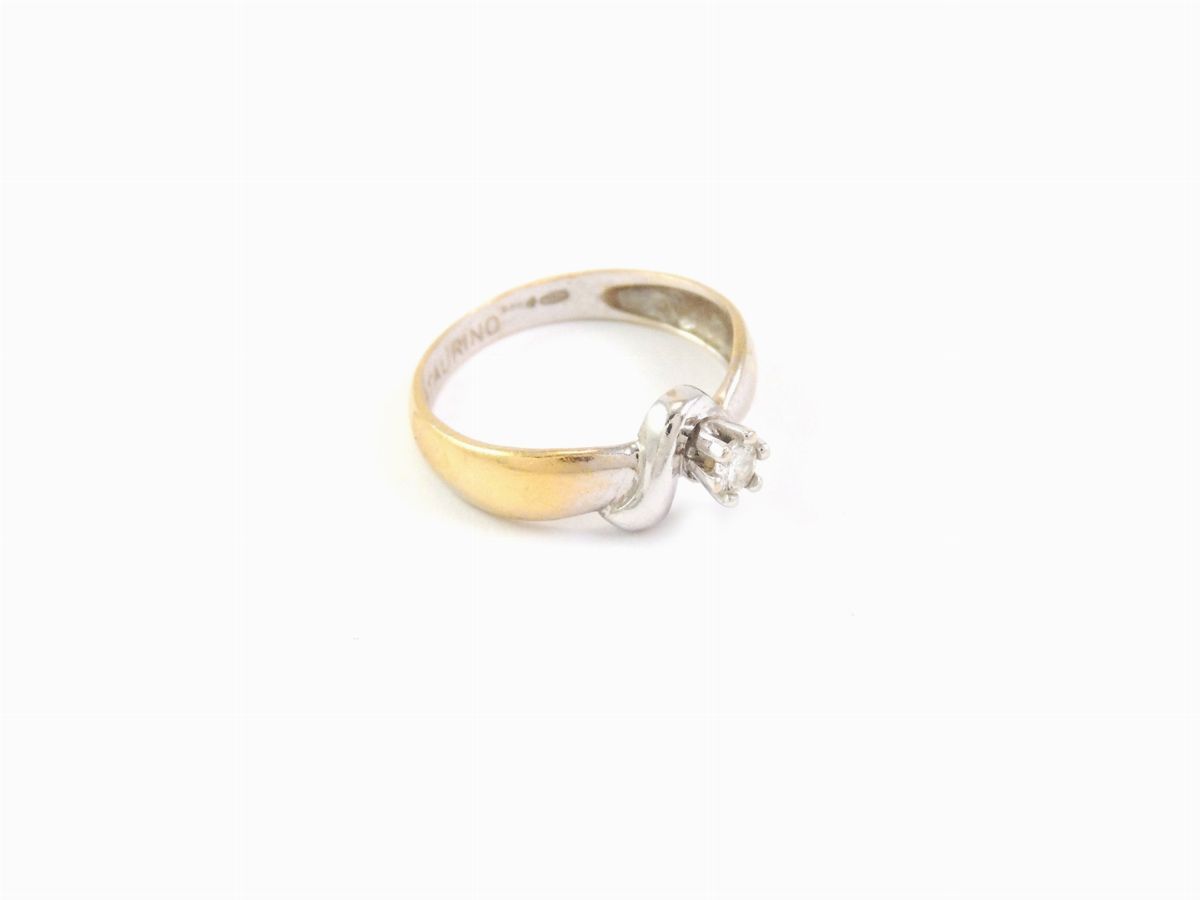 Anello Solitario in Oro Bianco e Giallo con Diamante