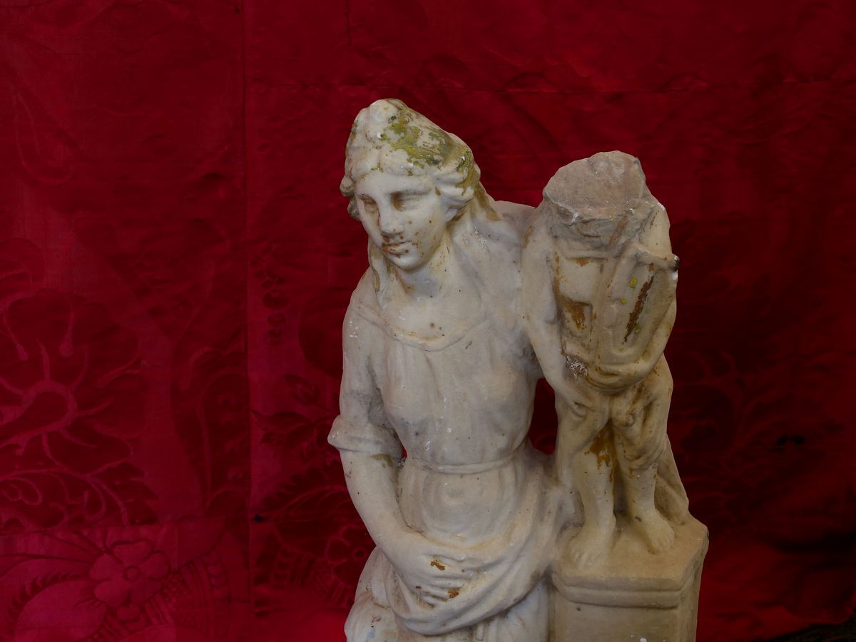 Scultura in Marmo Bianco