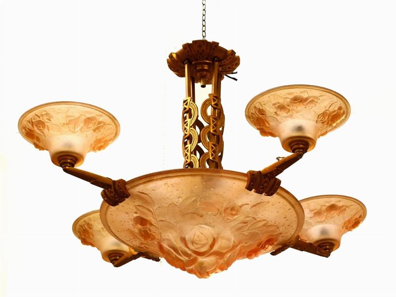 Lampadario Decò in Vetro Pressato e Bronzo Dorato