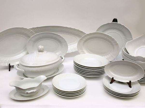 A Richard Ginori porcelain plates set