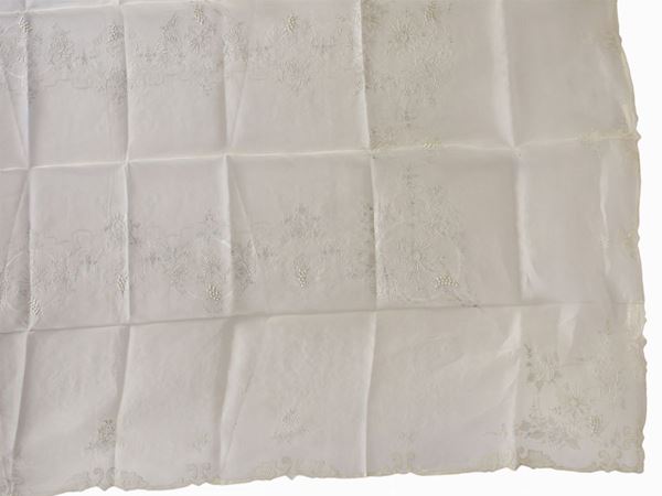 A white byssus tablecloth  - Auction A florentine collection - Maison Bibelot - Casa d'Aste Firenze - Milano
