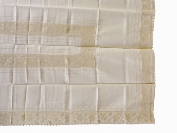 A white linen covertable  - Auction A florentine collection - Maison Bibelot - Casa d'Aste Firenze - Milano