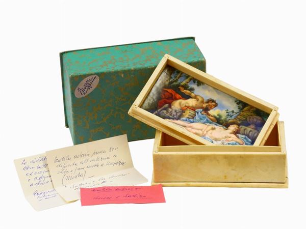 Scatola da collezione con miniatura