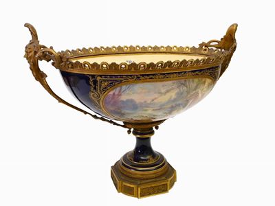 Grande Vaso a Coppa in Porcellana e Bronzo Dorato
