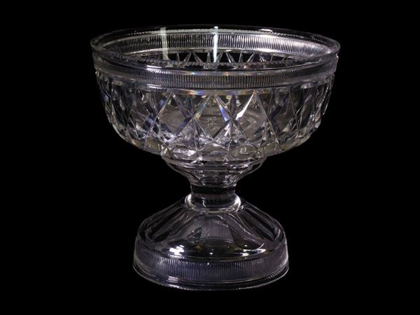 A crystal centerpiece  - Auction Furniture and paintings from florentine apartment - Maison Bibelot - Casa d'Aste Firenze - Milano