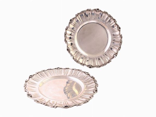 A pair of silver plates