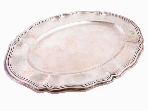 A silver oval tray