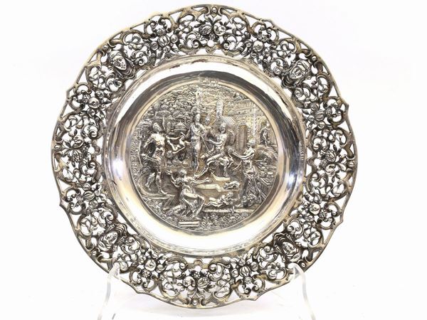 An historiated silver plate