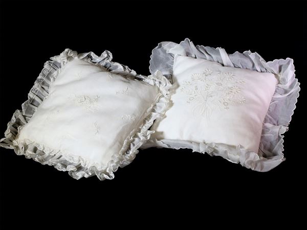 Four cotton and lace pillows, florentine manufacture