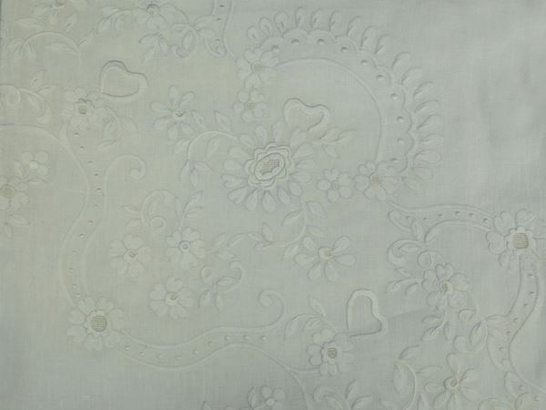 Ivory embroidered linen tablecloth, florentine manufacture