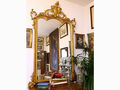 Grande Specchiera in Legno Intagliato Dorato