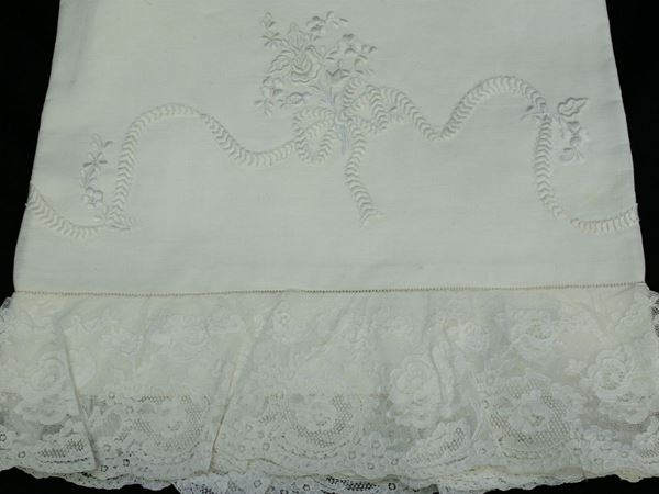 White embroidered linen set of sheets, florentine manufacture