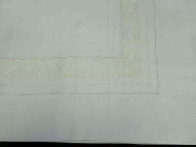 Parure Matrimoniale in Lino Bianco e Pizzo, Artigianato Fiorentino