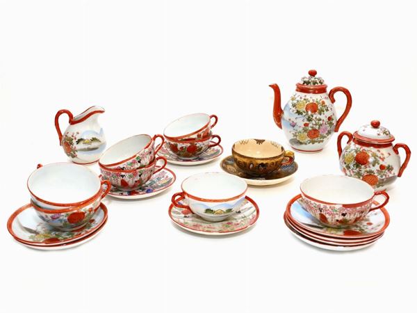 An oriental tea set