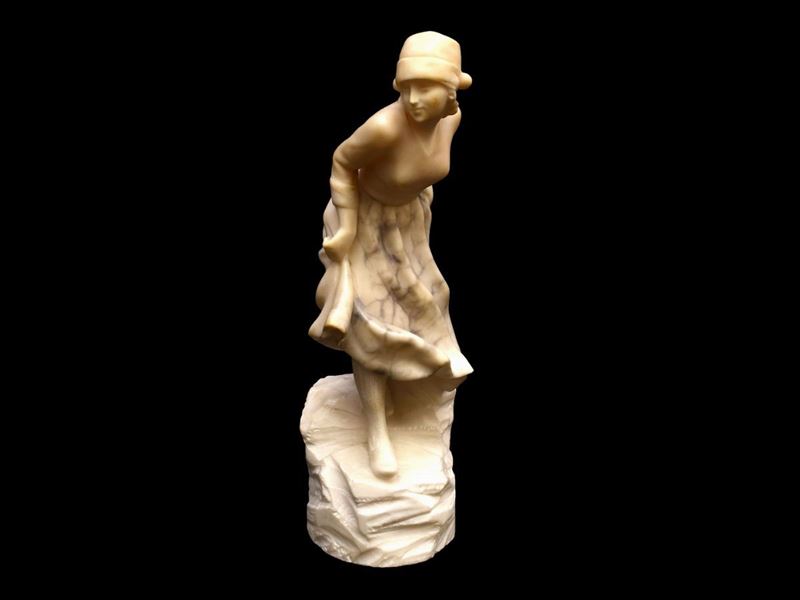 Figura Femminile in Alabastro