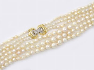 Collana Scalare di Perle Coltivate con Fermezza in Oro Giallo e Bianco con Diamanti
