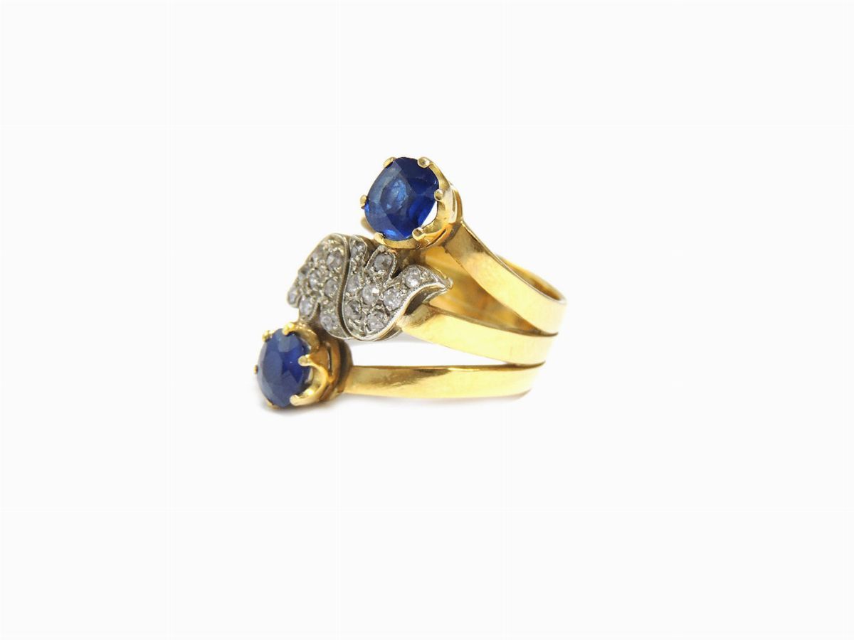 Anello in Oro Giallo con Diamanti e Zaffiri
