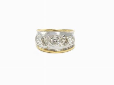 Anello in Oro Bianco e Giallo con Diamanti