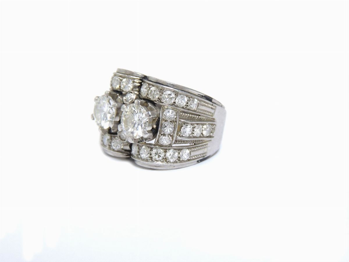 Anello in Platino con Diamanti