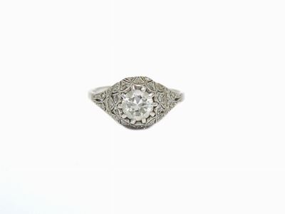 Anello Solitario in Platino con Diamante